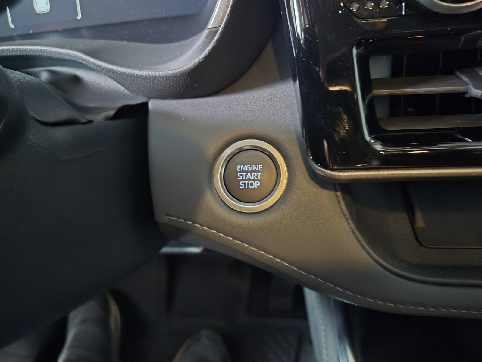 New 2026 Toyota Highlander Limited image 26