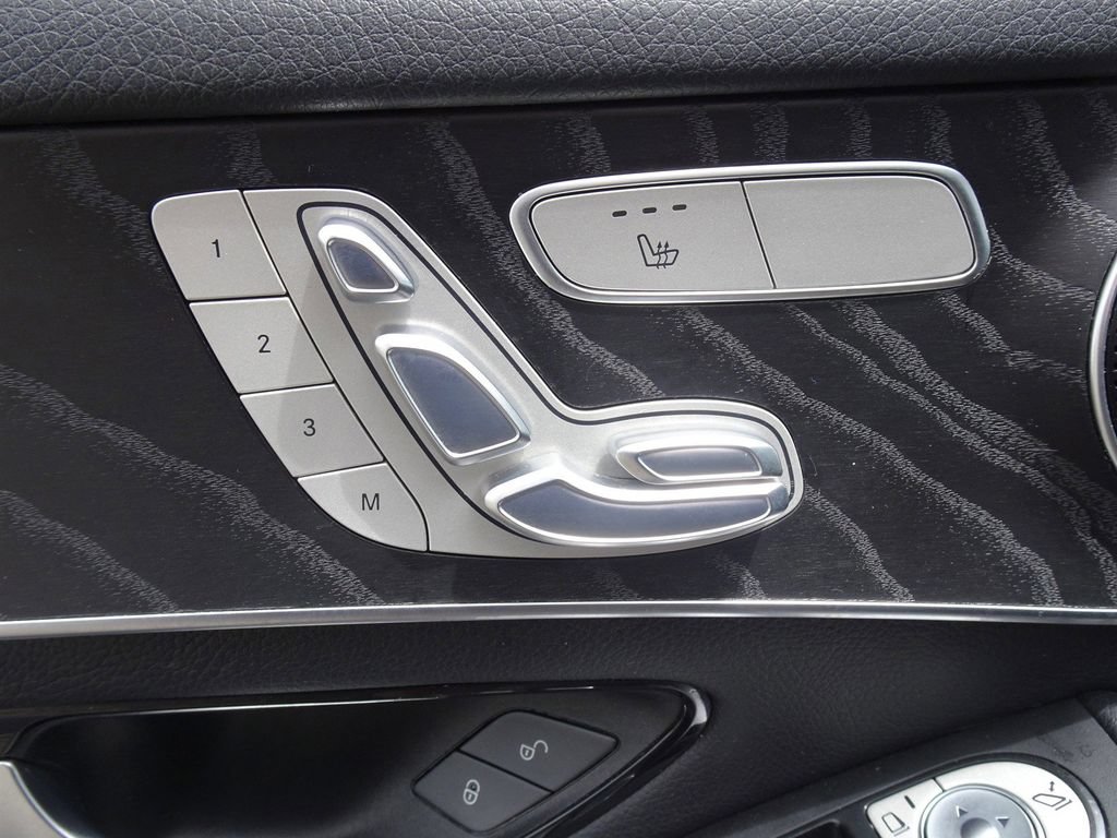 Used 2018 Mercedes-Benz GLC 300 4MATIC image 14