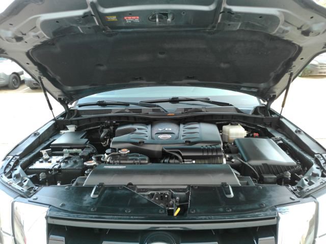 Used 2023 Nissan Armada SL w/ Captain's Chairs Package image 57