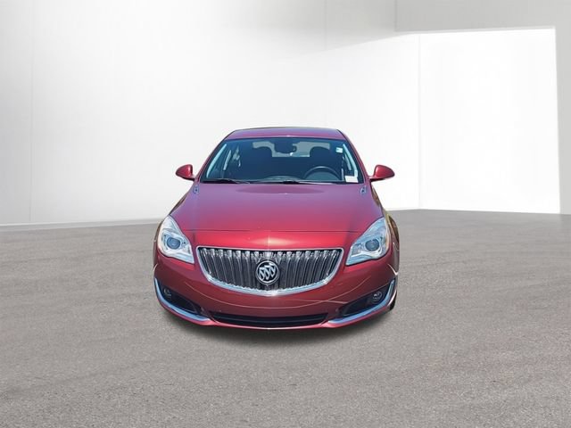 Used 2017 Buick Regal Sport Touring FWD image 3