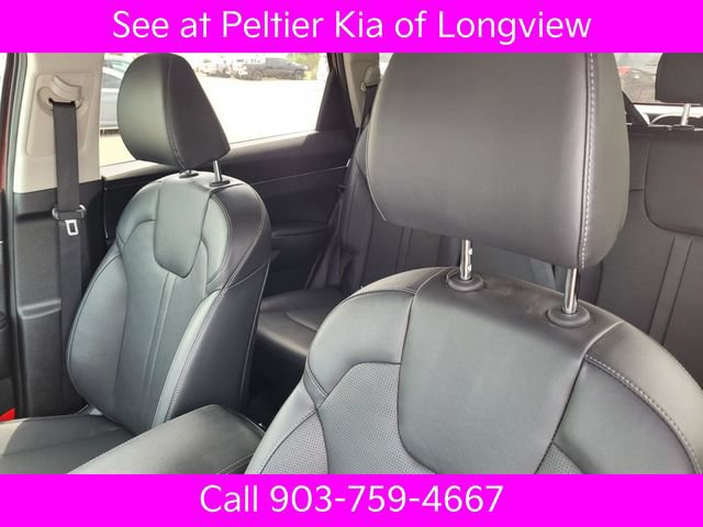 Certified 2025 Kia Sorento S FWD image 17