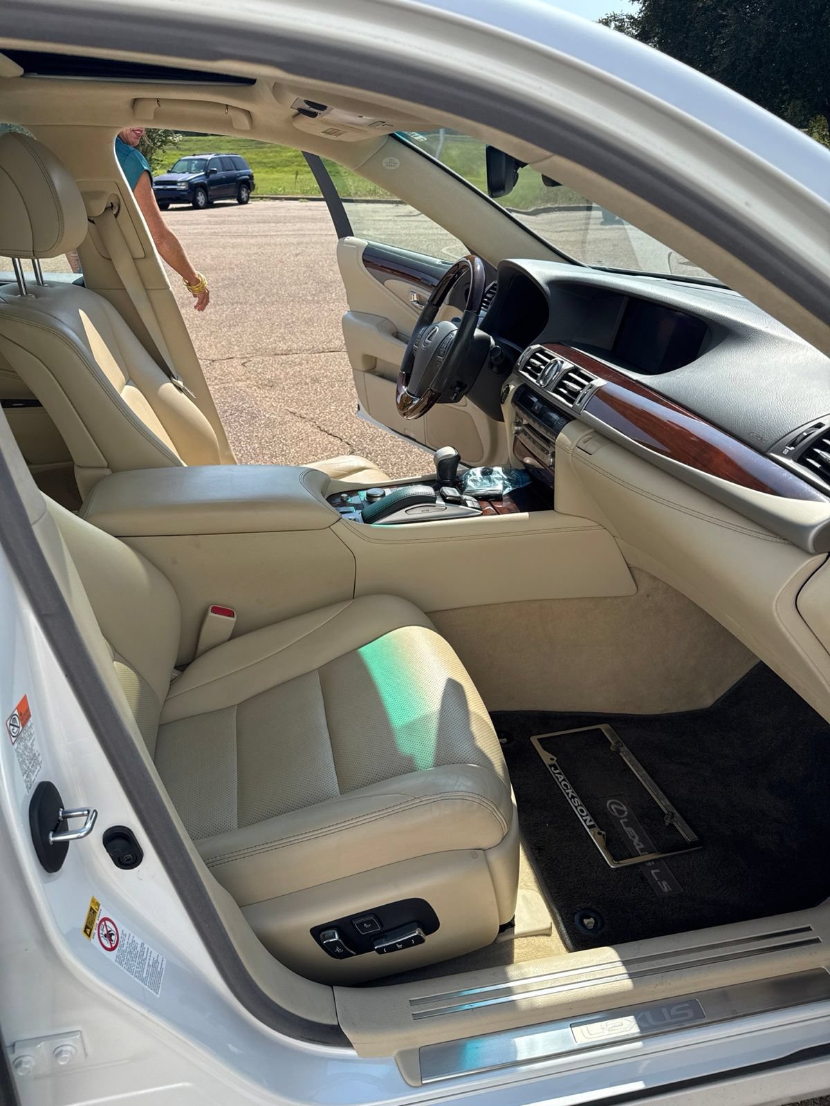Used 2016 Lexus LS 460 L RWD image 15