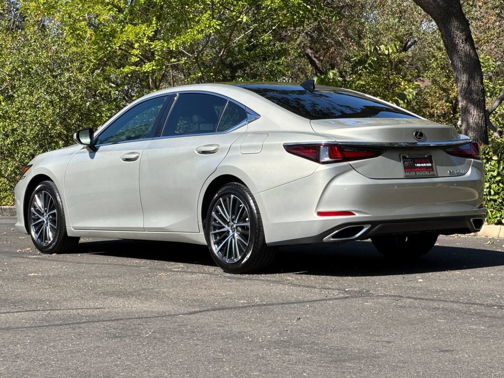 Used 2025 Lexus ES 350 w/ Premium Package FWD image 7