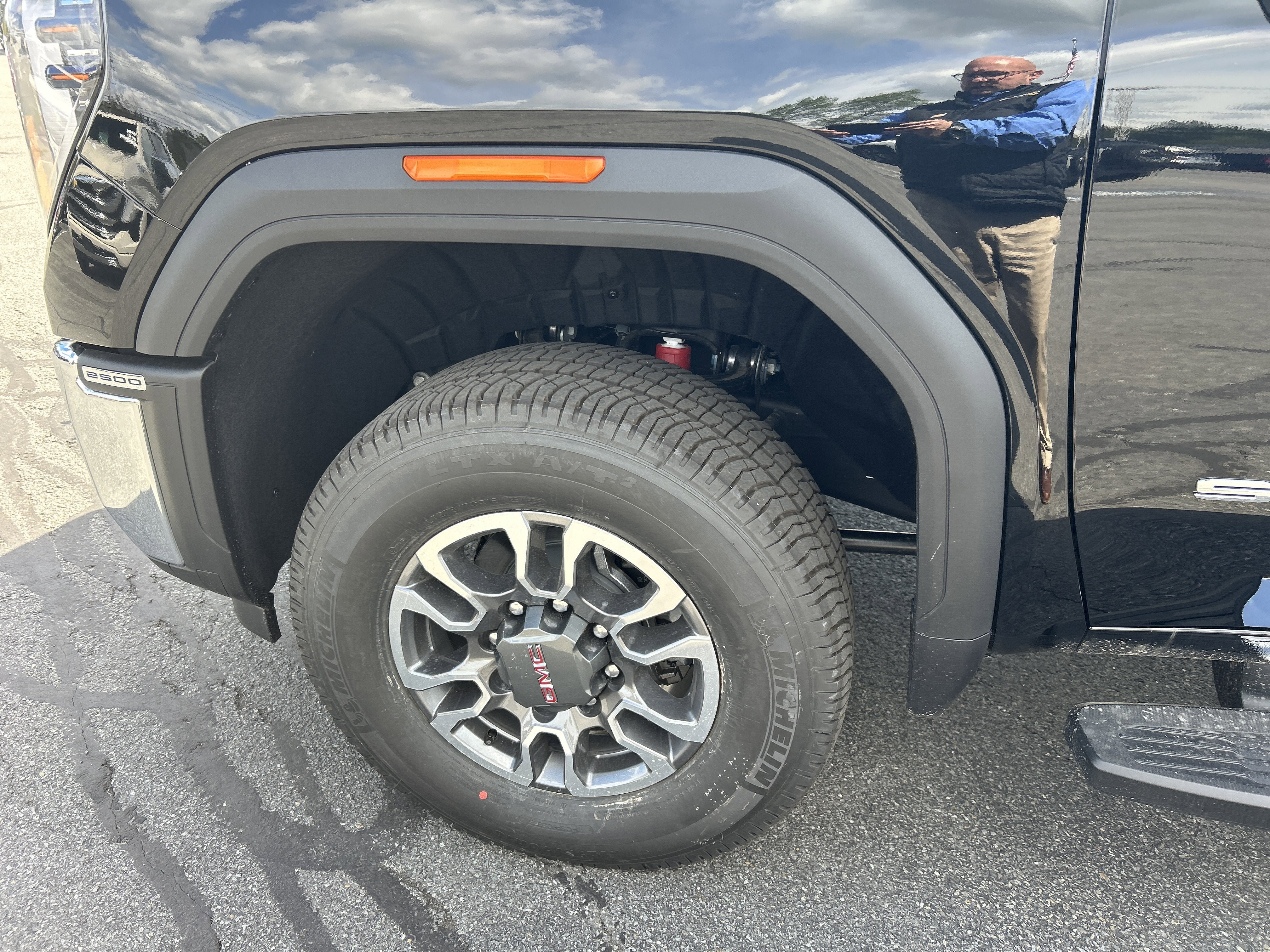 New 2026 GMC Sierra 2500 SLT w/ SLT Premium Package AWD/4WD image 5