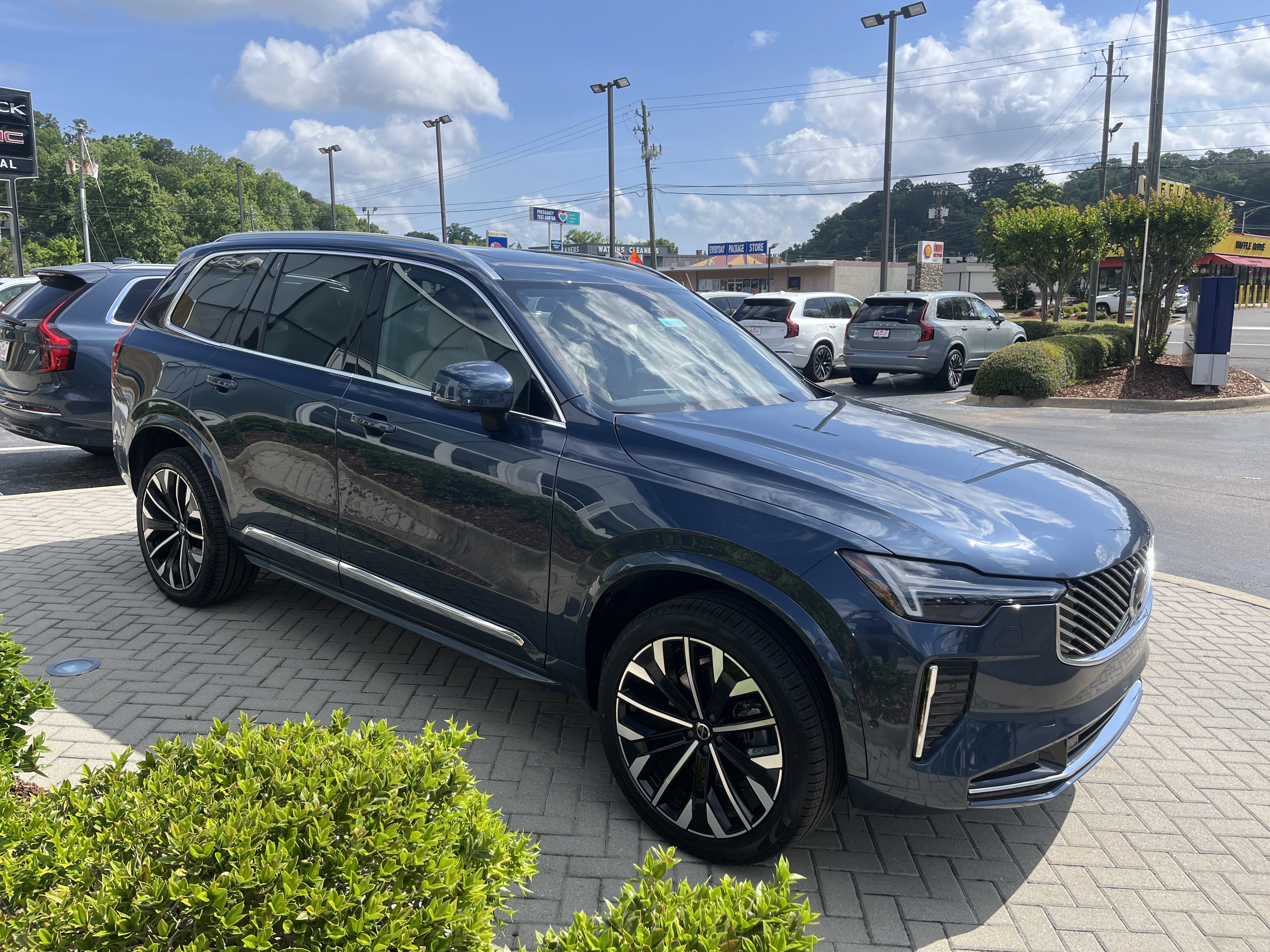 New 2026 Volvo XC90 B6 Plus AWD/4WD image 4