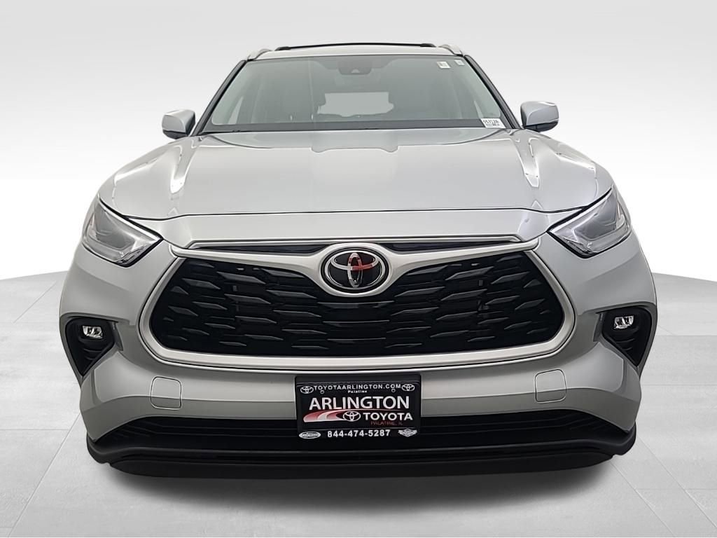 Used 2023 Toyota Highlander XLE image 7