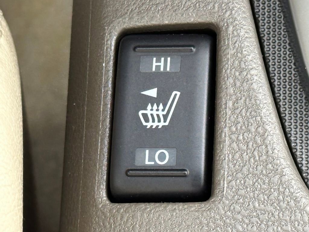 Used 2010 Nissan Altima 2.5 SL w/ SL Pkg image 4