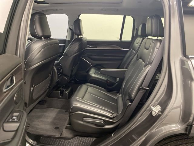 Used 2022 Jeep Grand Cherokee L Limited image 24