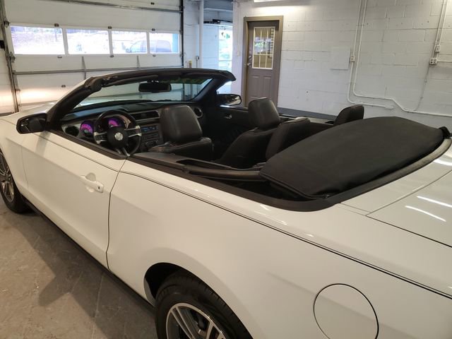 Used 2012 Ford Mustang Premium RWD image 5