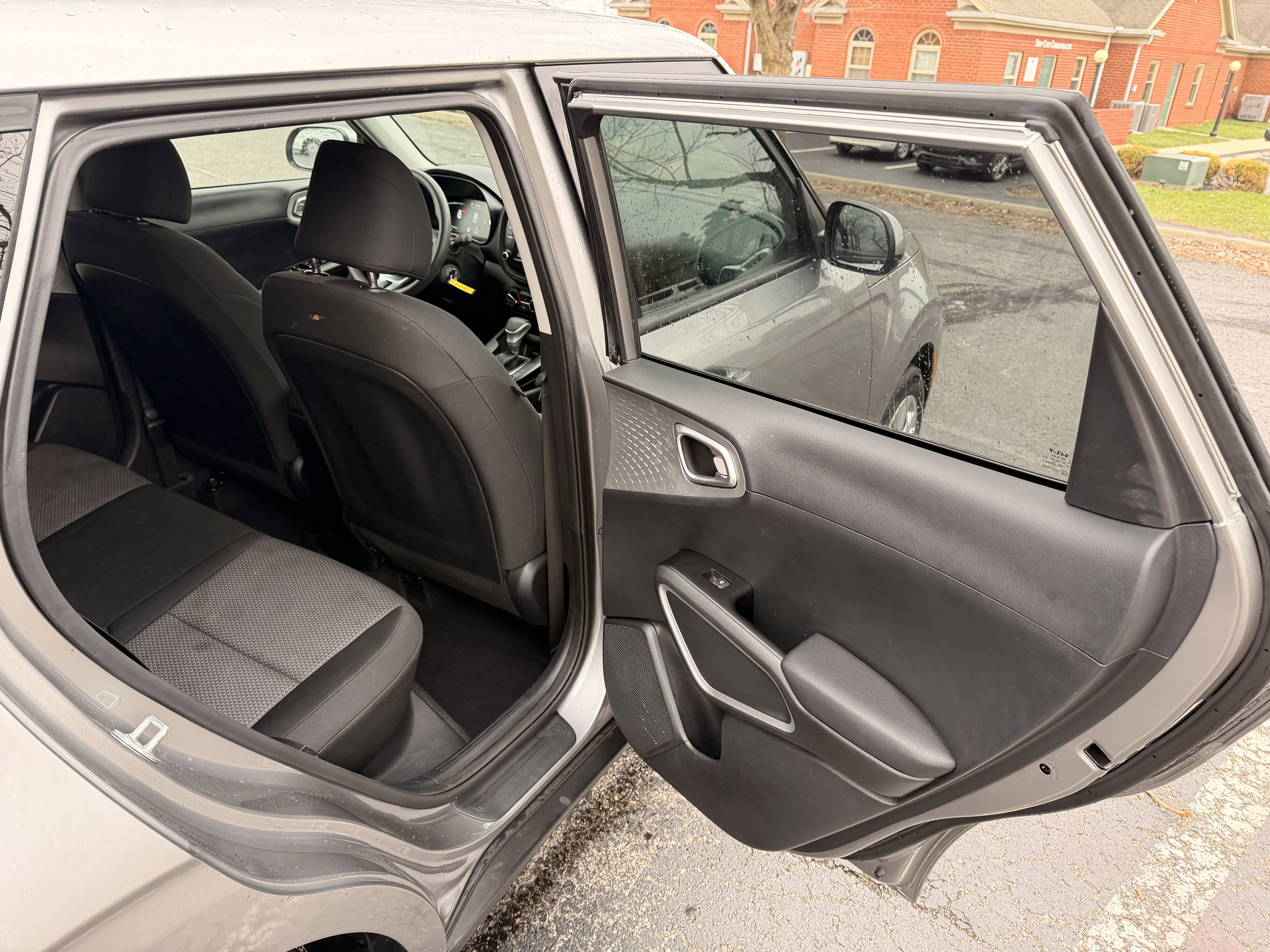 Used 2023 Kia Soul LX image 13