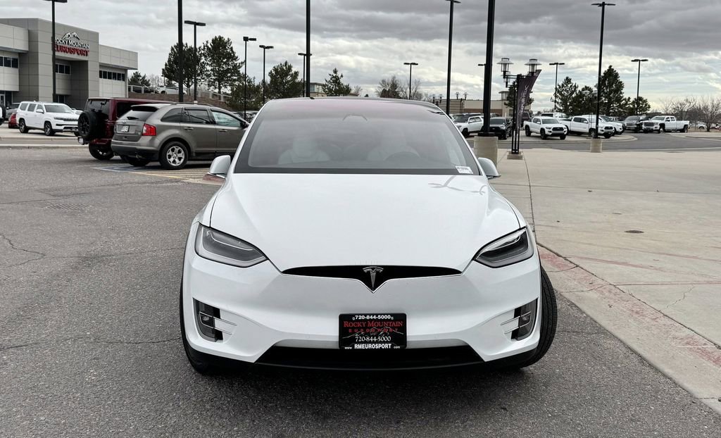 Used 2019 Tesla Model X P100D image 3