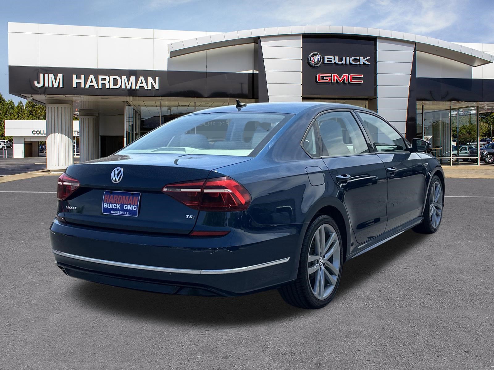 Used 2018 Volkswagen Passat 2.0T R-Line FWD image 7