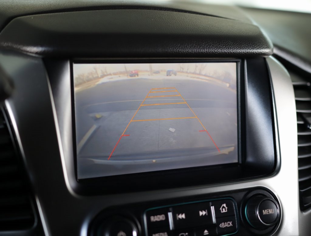 Used 2015 Chevrolet Suburban LT image 17