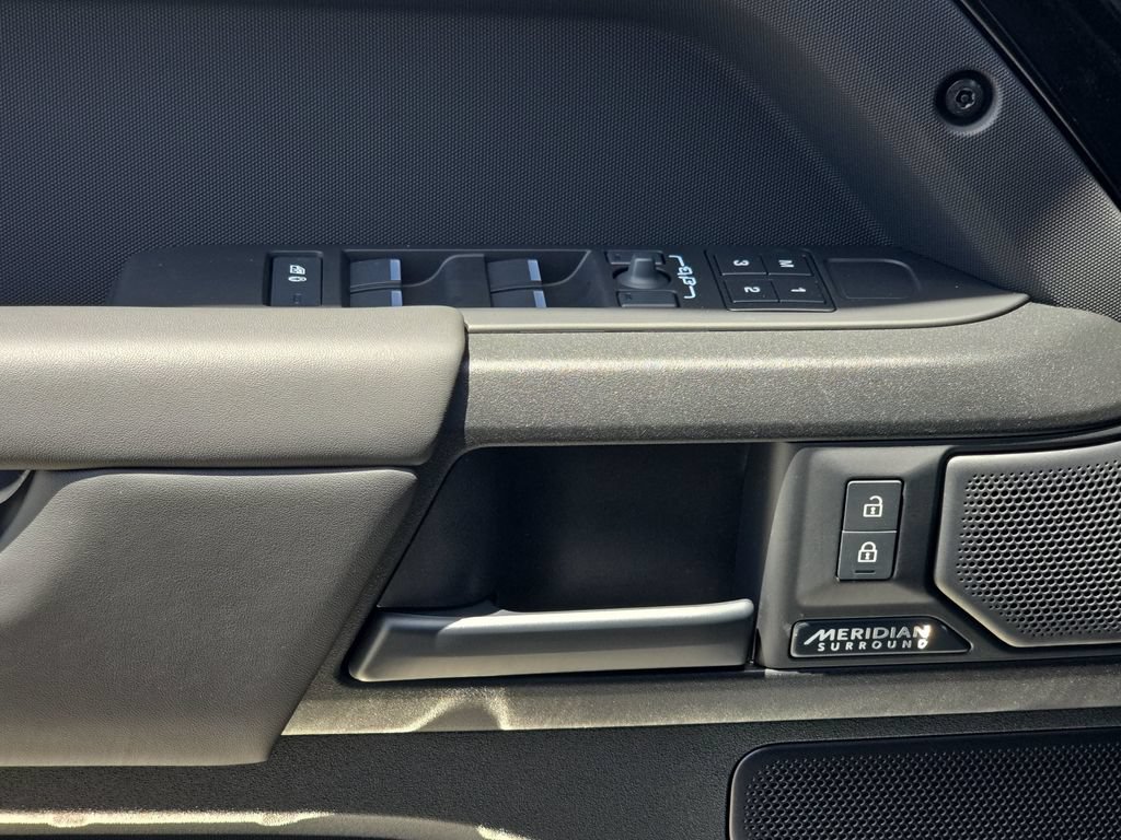 New 2026 Land Rover Defender 110 OCTA AWD/4WD image 29