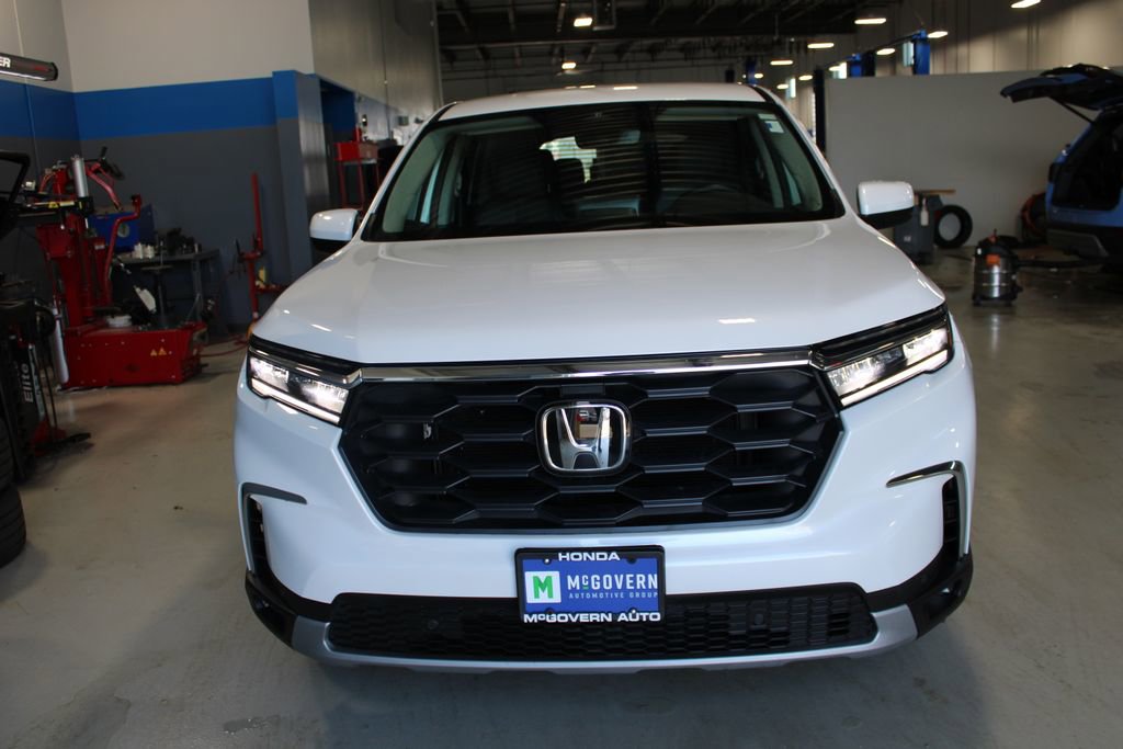 Used 2025 Honda Pilot EX-L image 3