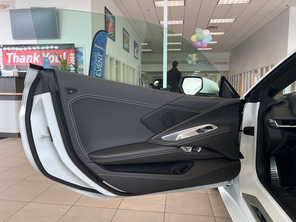 Used 2025 Chevrolet Corvette Stingray Coupe w/ 1LT image 10