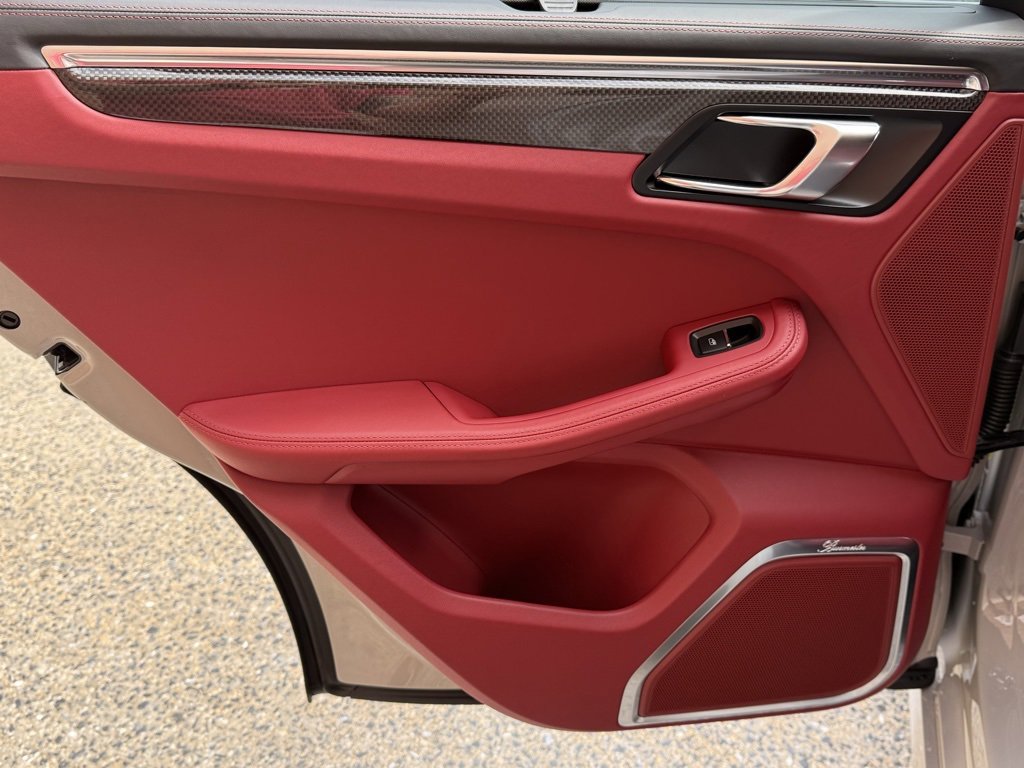 New 2026 Porsche Macan GTS image 21