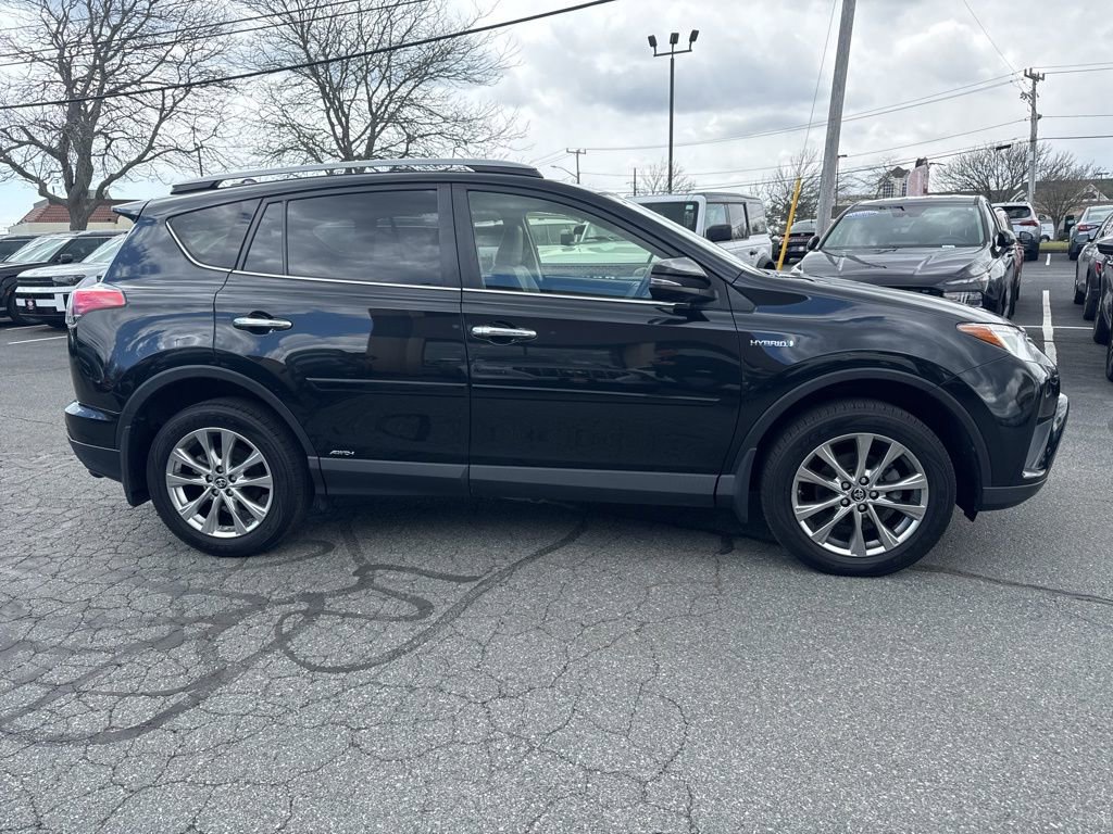 Used 2017 Toyota RAV4 Limited image 5