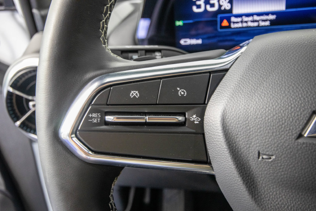 Used 2025 Chevrolet Equinox EV LT w/ Comfort Package FWD image 19