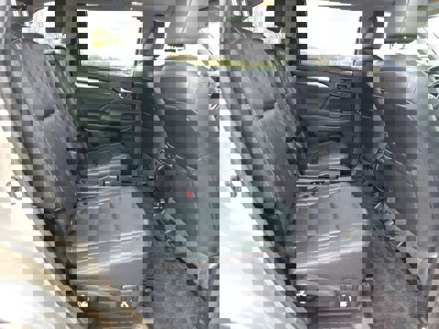 Used 2015 Toyota Highlander XLE image 18