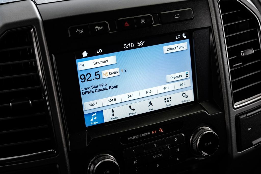 Used 2017 Ford F150 Raptor w/ Equipment Group 802A Luxury image 33