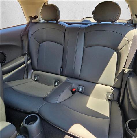 Used 2024 MINI Cooper SE image 17