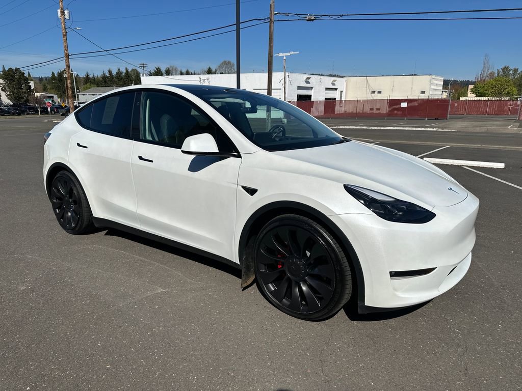 Used 2023 Tesla Model Y Performance image 9