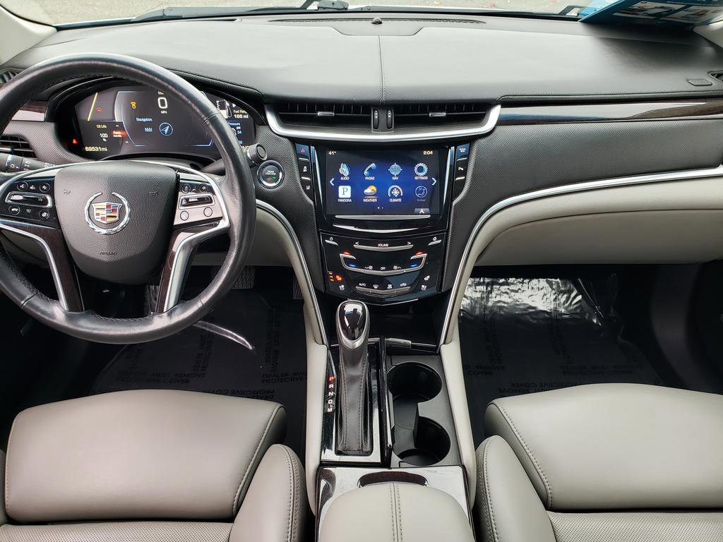 Used 2013 Cadillac XTS Premium image 17