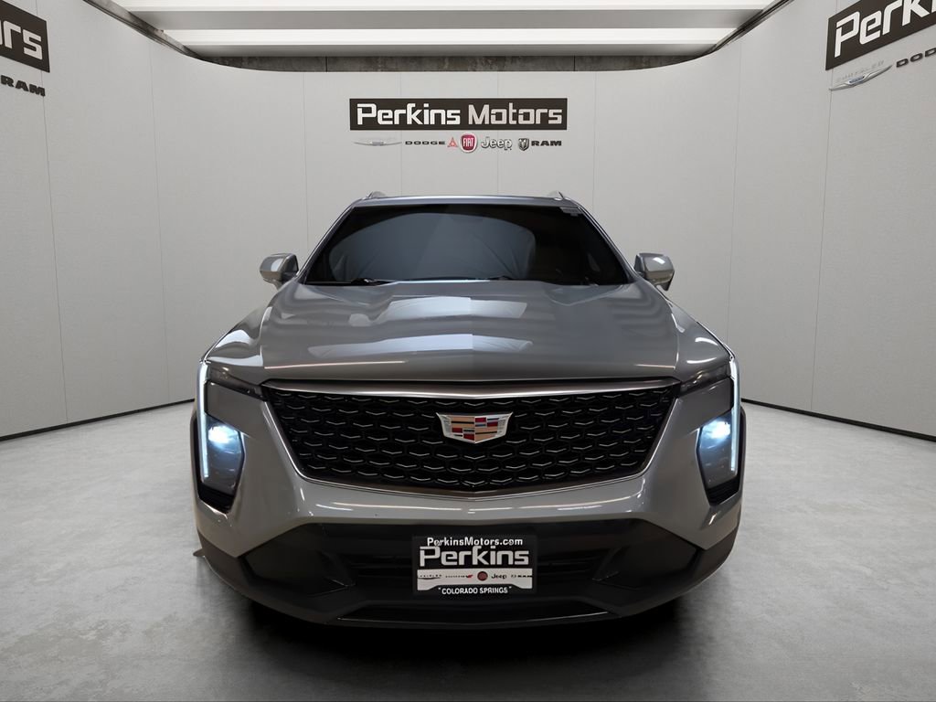 Used 2024 Cadillac XT4 Premium Luxury image 8