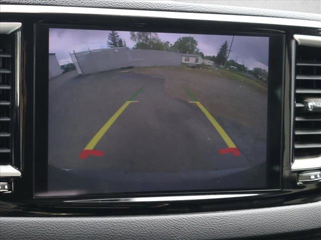 Used 2022 Chrysler Pacifica Touring-L FWD image 17