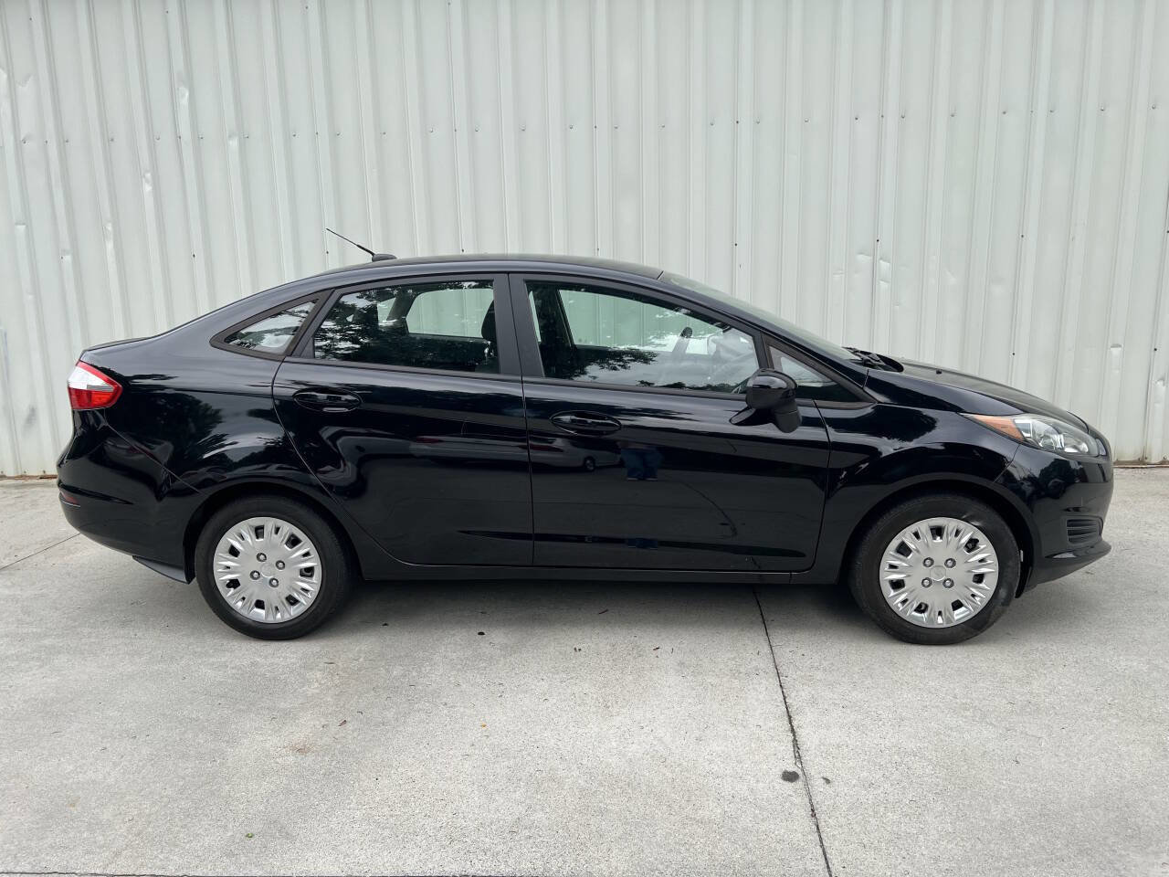 Used 2016 Ford Fiesta S FWD image 2