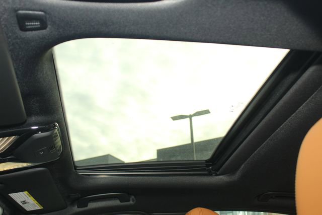 Used 2026 BMW 330i xDrive Sedan w/ M Sport Package image 22