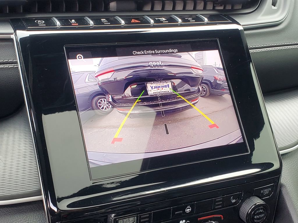 Used 2024 Jeep Grand Cherokee Altitude AWD/4WD image 24