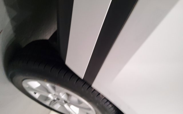 Used 2020 Land Rover Range Rover Evoque S image 32