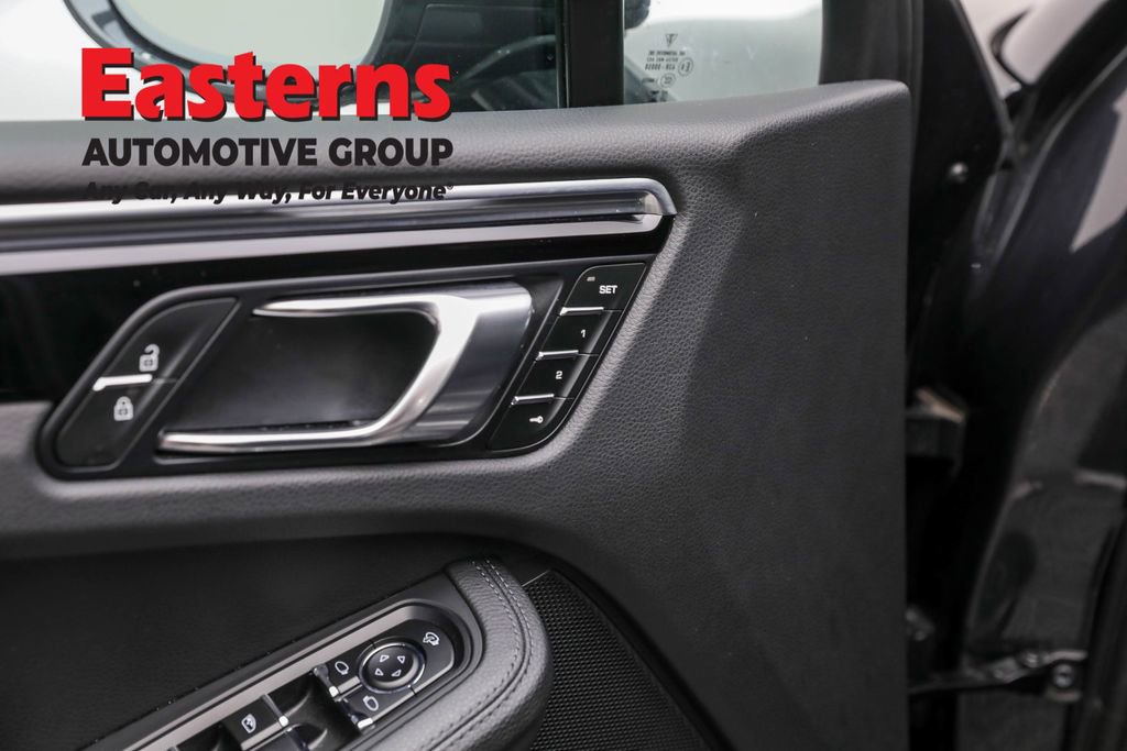 Used 2023 Porsche Macan T image 22