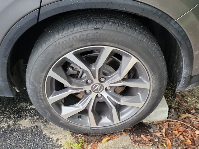 Used 2024 Acura MDX w/ Technology Package FWD image 4