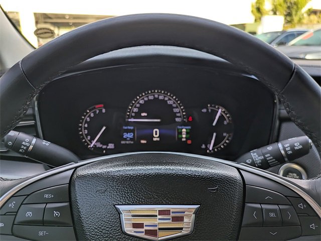 Used 2017 Cadillac XT5 Premium Luxury image 32