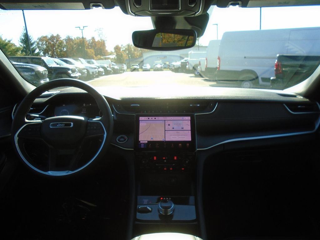 Certified 2024 Jeep Grand Cherokee L Limited w/ Black Appearance Package image 14