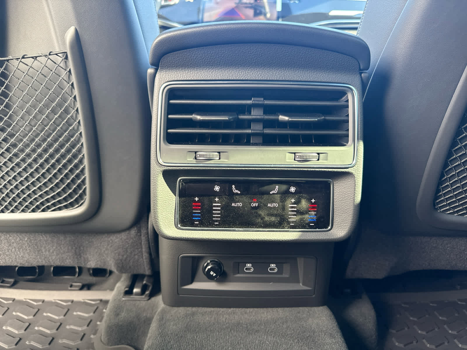New 2025 Audi Q8 Premium Plus image 29