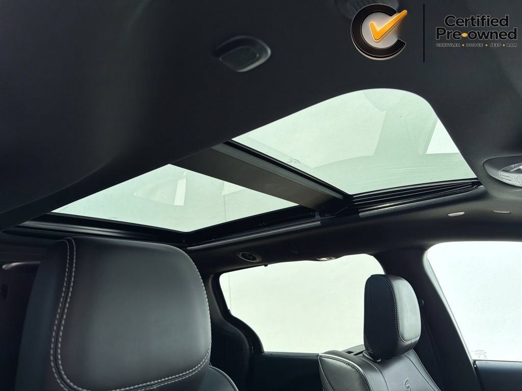 Certified 2023 Chrysler Pacifica Limited w/ Uconnect Theater Family Group AWD/4WD image 48