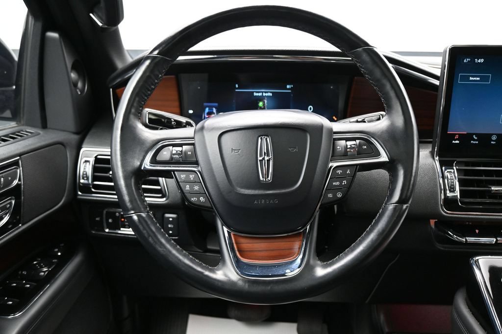 Used 2023 Lincoln Navigator Reserve AWD/4WD image 17