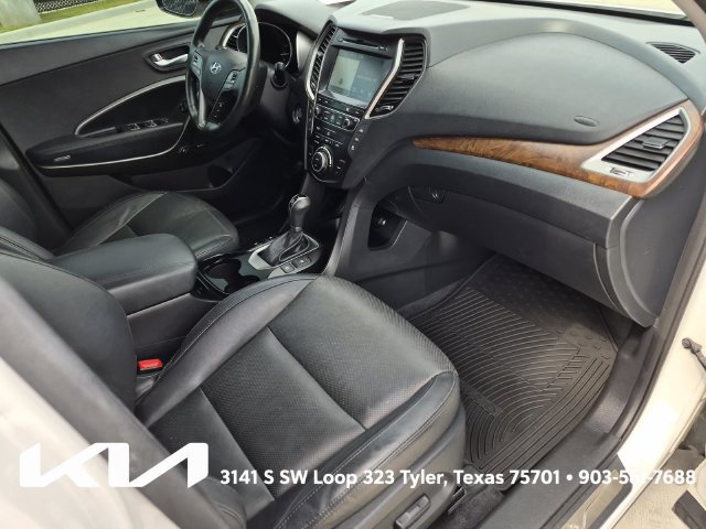 Used 2018 Hyundai Santa Fe Limited FWD image 12