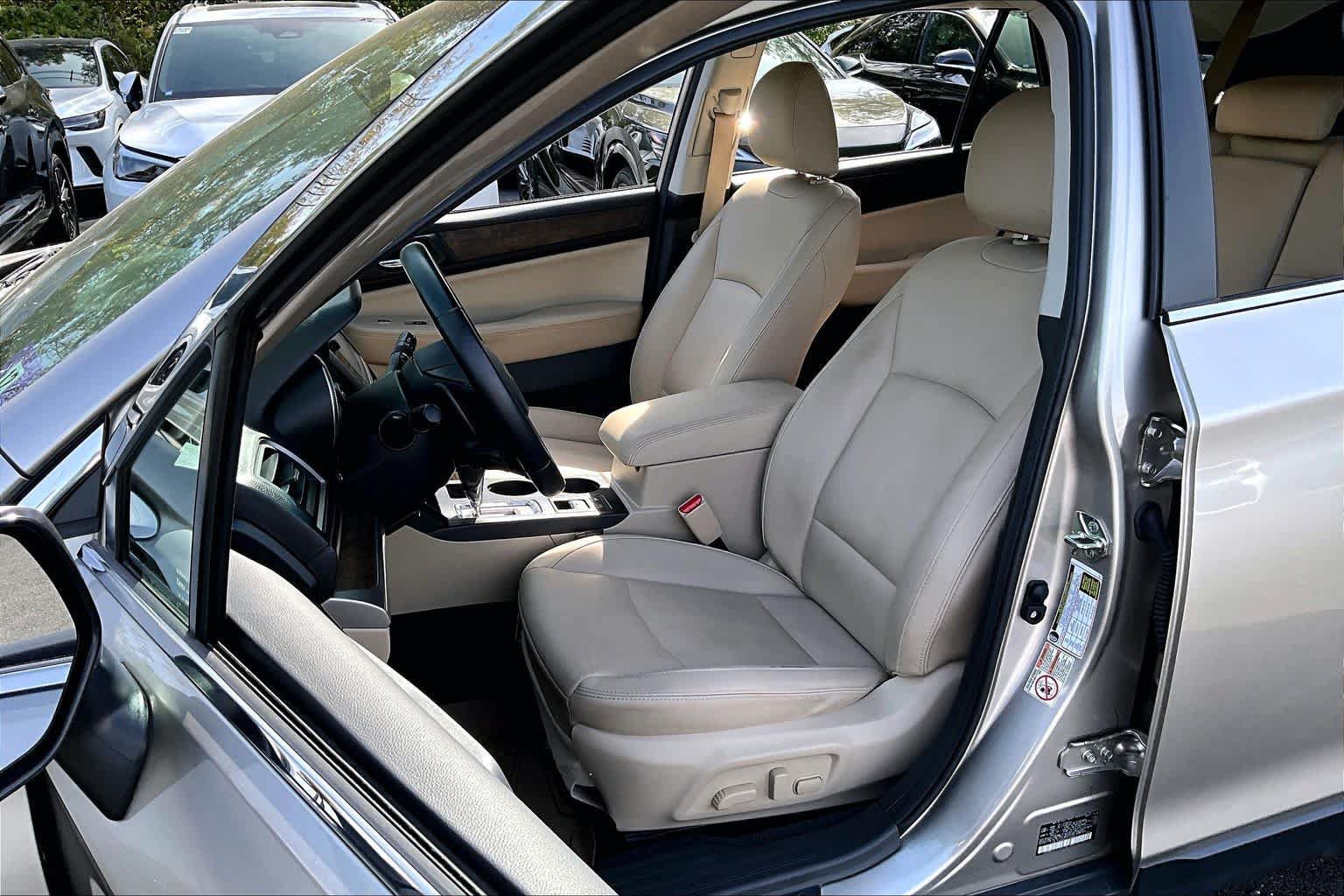 Used 2016 Subaru Outback 2.5i Limited AWD/4WD image 21