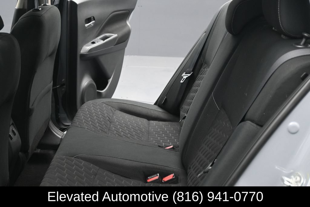 Used 2021 Nissan Kicks SV w/ Interior Electronics Package FWD image 18