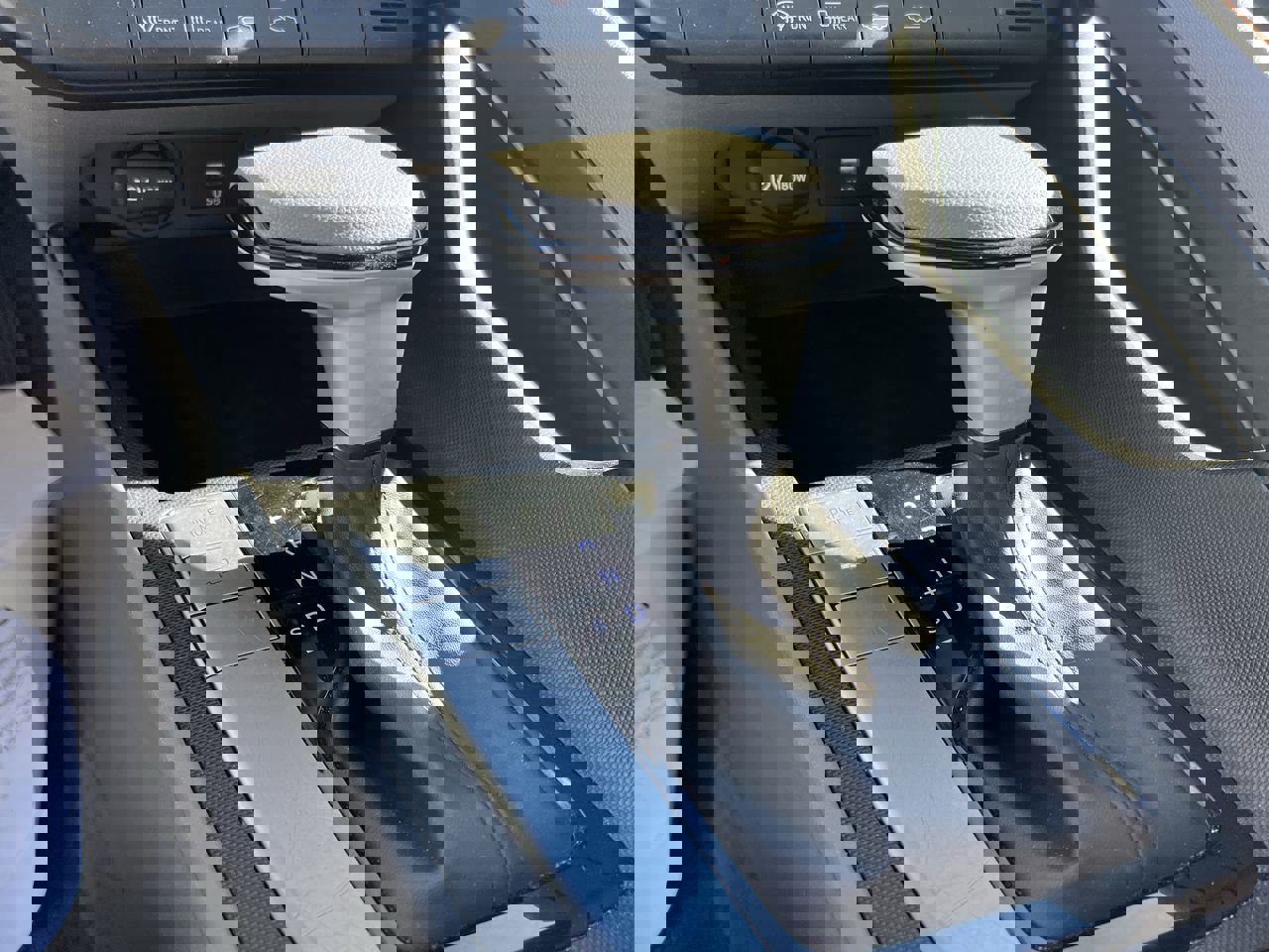 Used 2024 Hyundai Elantra SEL image 26