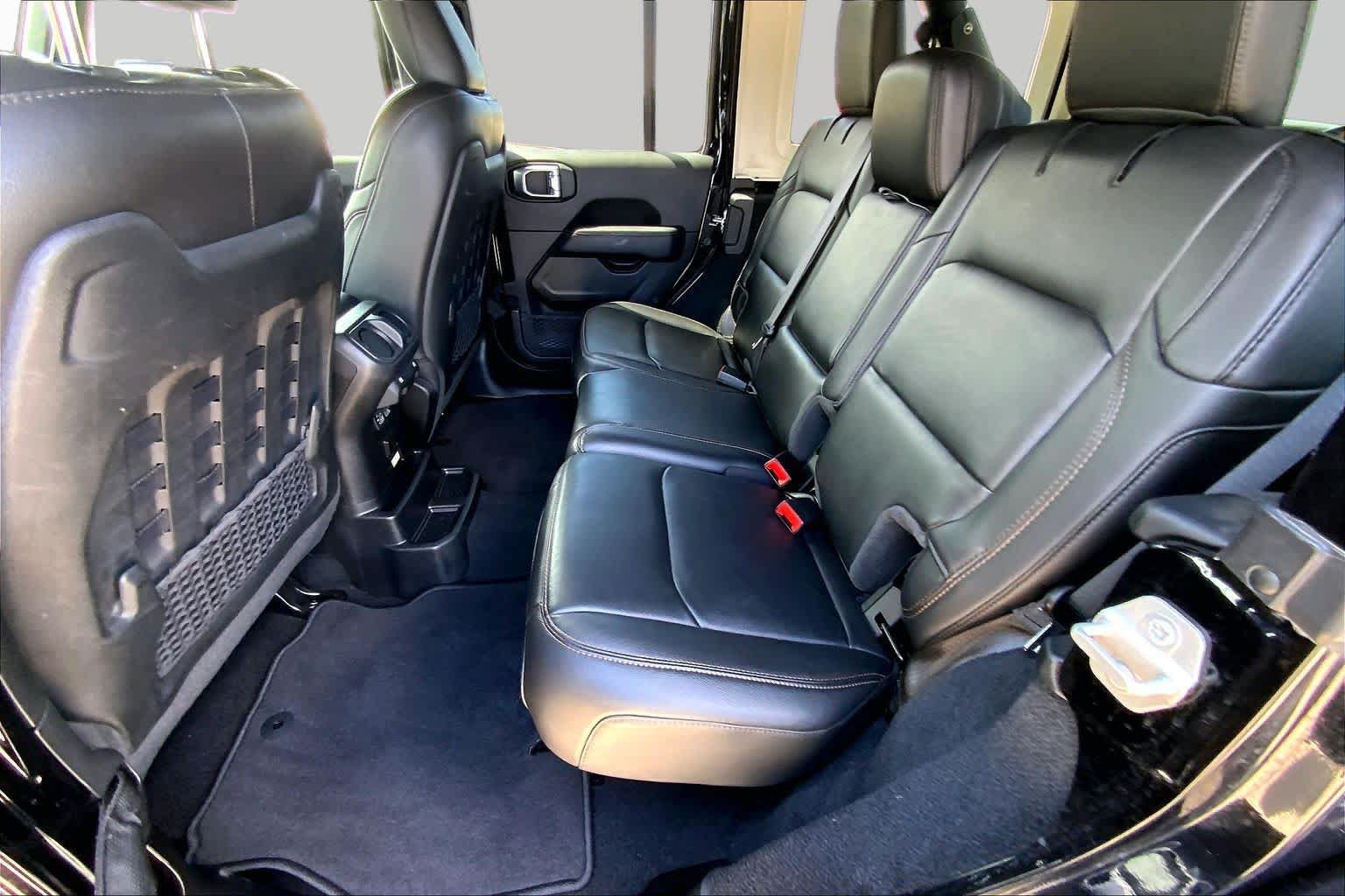Used 2023 Jeep Wrangler Unlimited Rubicon 392 AWD/4WD image 20