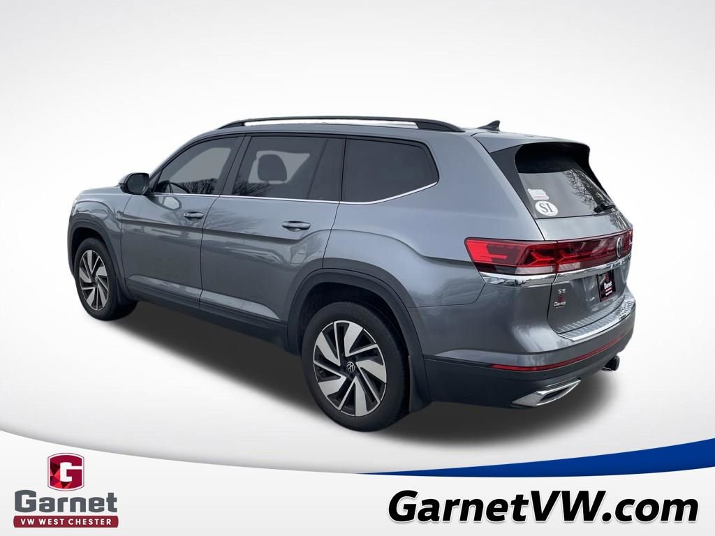 Used 2024 Volkswagen Atlas SE image 3