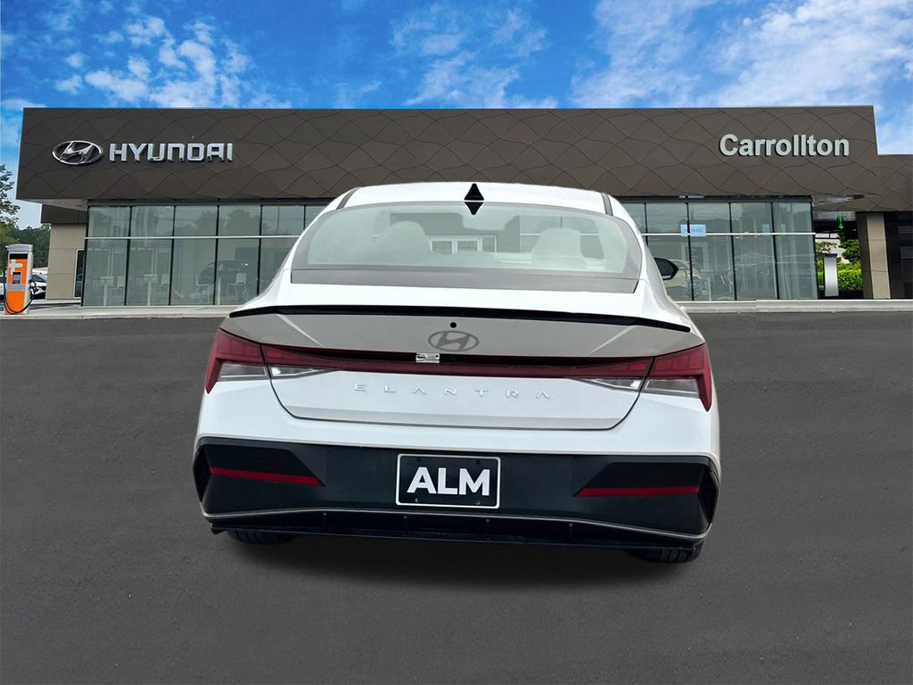 New 2026 Hyundai Elantra SEL Sport image 6