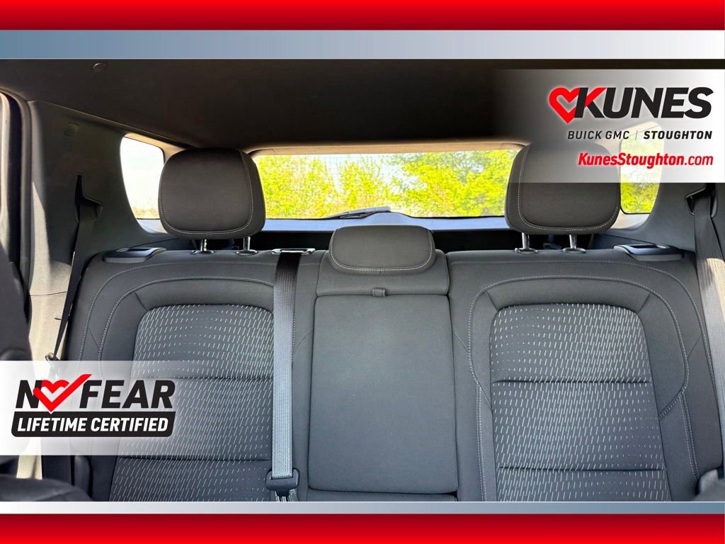 Used 2026 Chevrolet Equinox LT FWD image 33