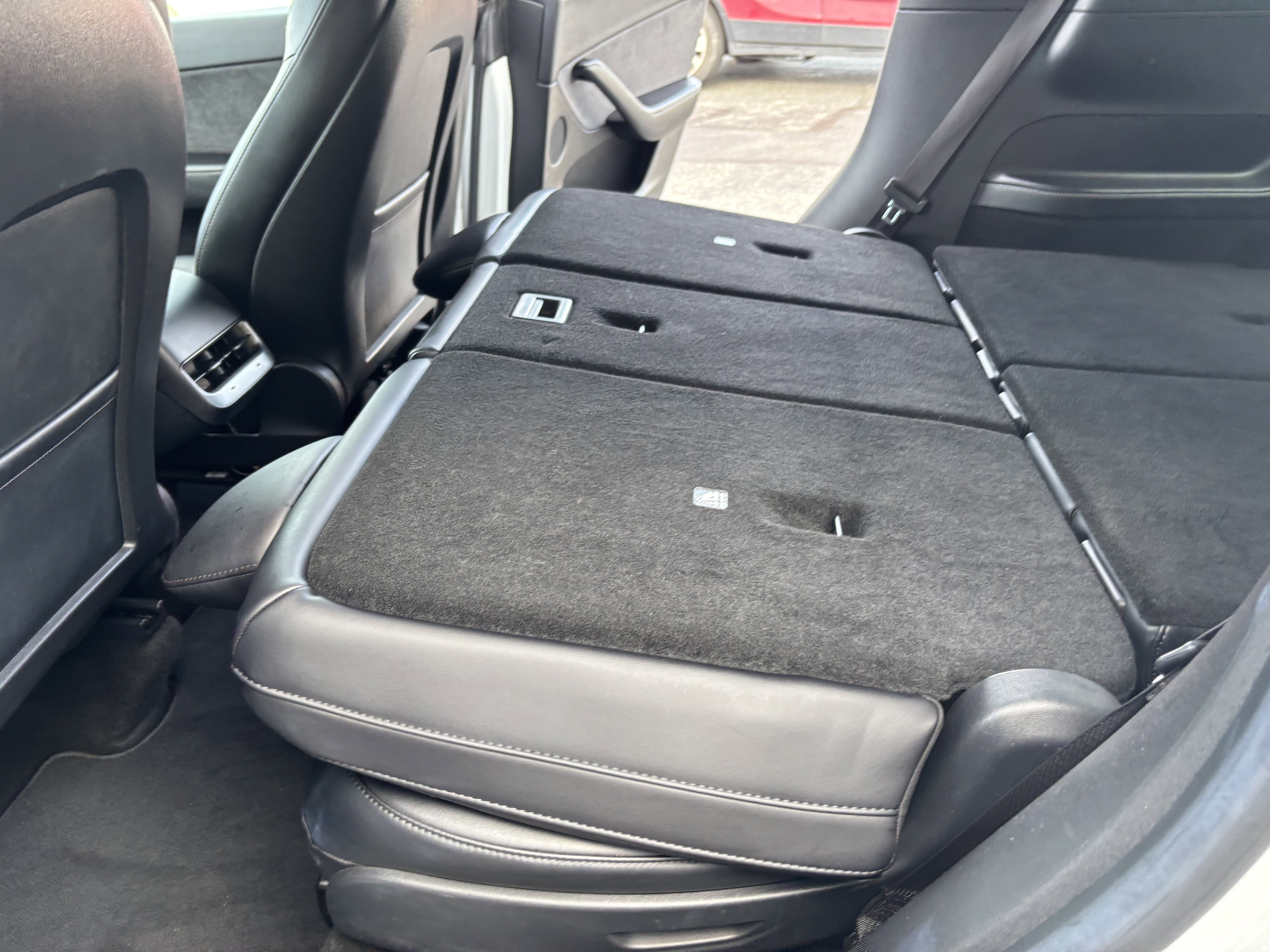 Used 2021 Tesla Model Y Long Range image 26